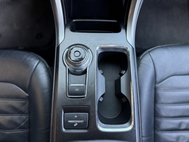 Белый Форд Фьюжн, объемом двигателя 2 л и пробегом 182 тыс. км за 15650 $, фото 15 на Automoto.ua