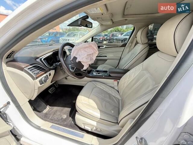 Білий Форд Фьюжен, об'ємом двигуна 2 л та пробігом 138 тис. км за 11500 $, фото 10 на Automoto.ua