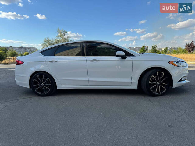 Білий Форд Фьюжен, об'ємом двигуна 2.5 л та пробігом 109 тис. км за 13200 $, фото 6 на Automoto.ua