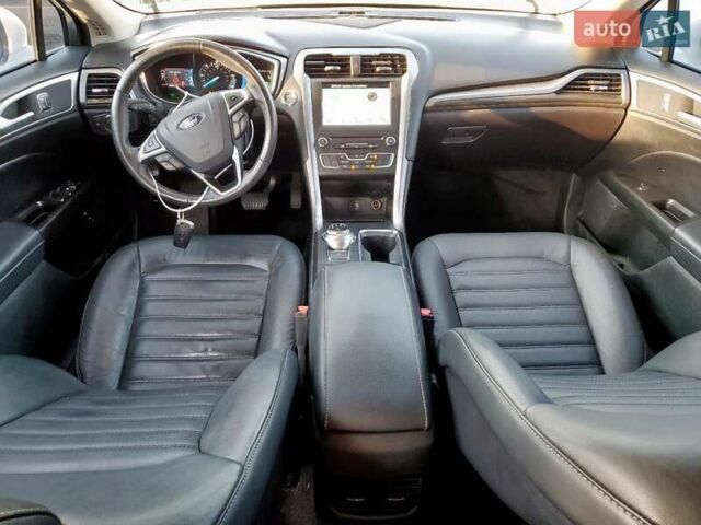 Білий Форд Фьюжен, об'ємом двигуна 2 л та пробігом 132 тис. км за 2500 $, фото 7 на Automoto.ua