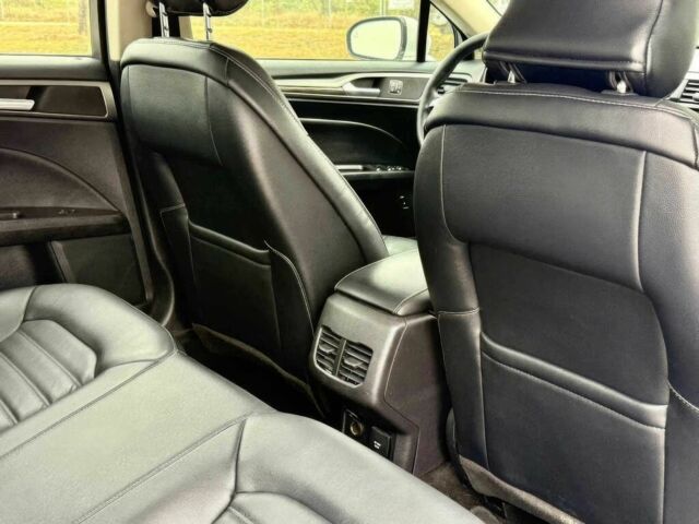 Белый Форд Фьюжн, объемом двигателя 2 л и пробегом 52 тыс. км за 2700 $, фото 10 на Automoto.ua