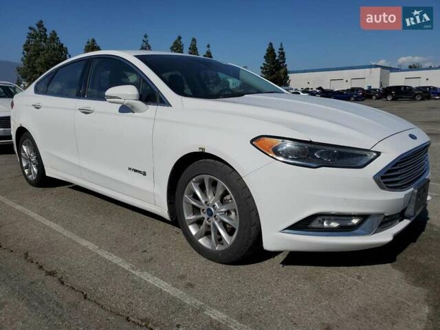 Белый Форд Фьюжн, объемом двигателя 0 л и пробегом 88 тыс. км за 2400 $, фото 3 на Automoto.ua