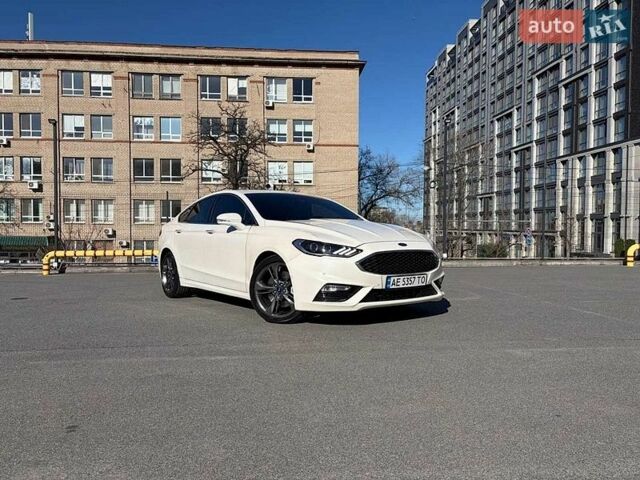 Белый Форд Фьюжн, объемом двигателя 2.7 л и пробегом 76 тыс. км за 15000 $, фото 1 на Automoto.ua