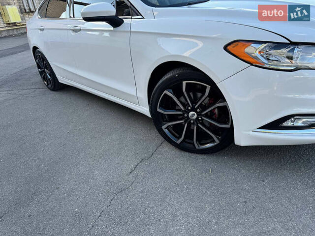 Білий Форд Фьюжен, об'ємом двигуна 2.5 л та пробігом 109 тис. км за 13200 $, фото 13 на Automoto.ua