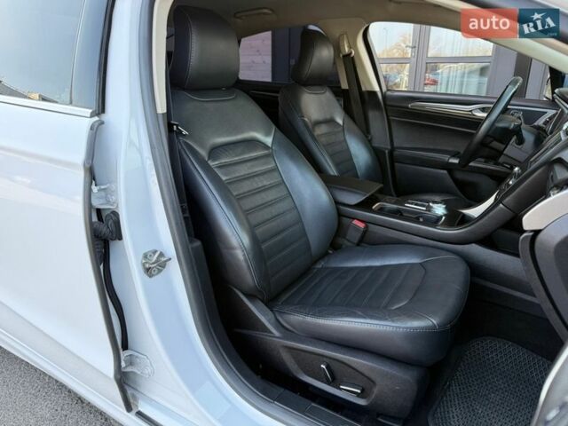 Белый Форд Фьюжн, объемом двигателя 2 л и пробегом 182 тыс. км за 15650 $, фото 42 на Automoto.ua