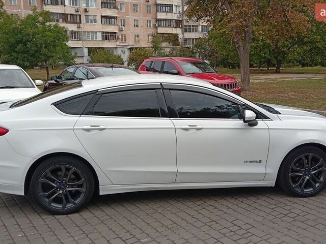 Белый Форд Фьюжн, объемом двигателя 2 л и пробегом 325 тыс. км за 11900 $, фото 2 на Automoto.ua