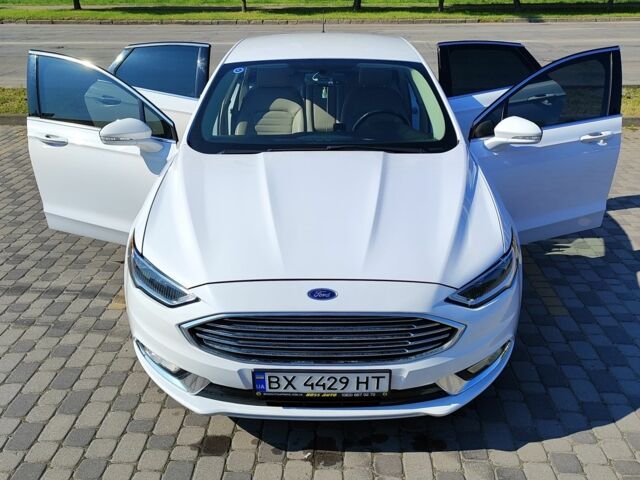 Белый Форд Фьюжн, объемом двигателя 2 л и пробегом 145 тыс. км за 16500 $, фото 1 на Automoto.ua