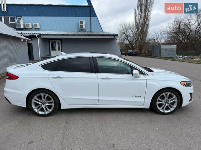 Белый Форд Фьюжн, объемом двигателя 2 л и пробегом 134 тыс. км за 16900 $, фото 6 на Automoto.ua