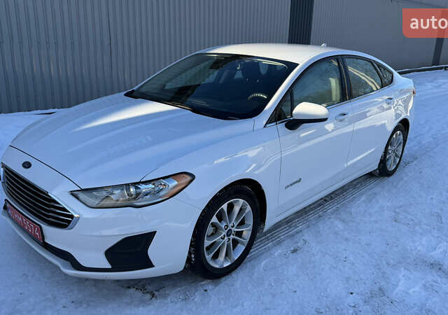 Білий Форд Фьюжен, об'ємом двигуна 0 л та пробігом 199 тис. км за 13100 $, фото 7 на Automoto.ua