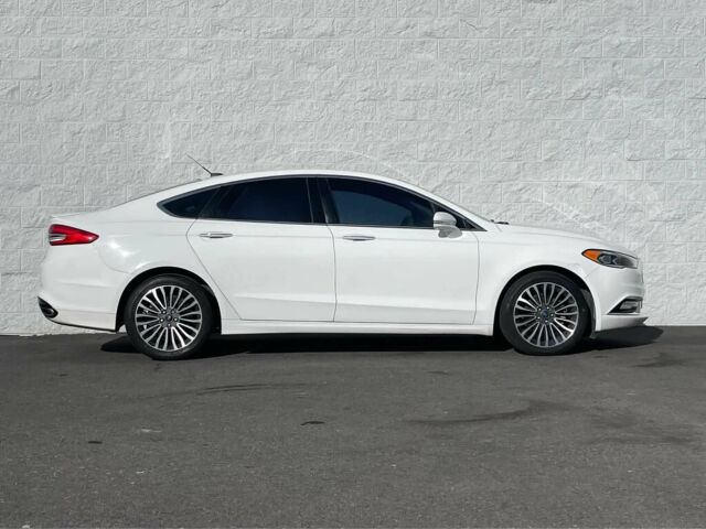 Білий Форд Фьюжен, об'ємом двигуна 2 л та пробігом 36 тис. км за 5000 $, фото 4 на Automoto.ua