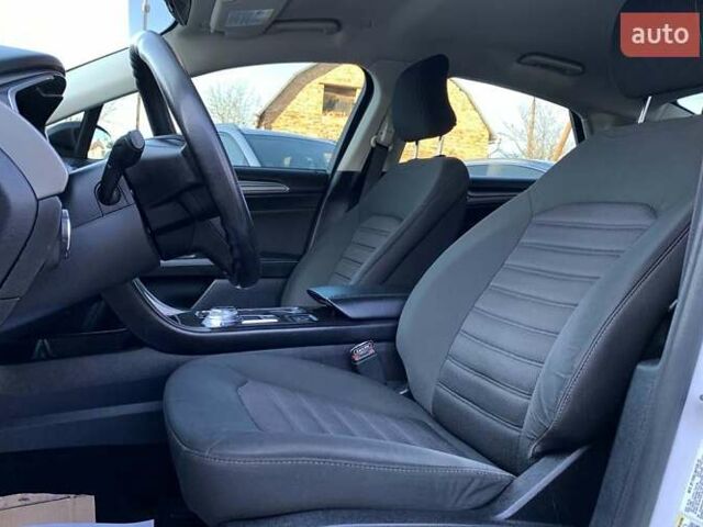 Белый Форд Фьюжн, объемом двигателя 2 л и пробегом 137 тыс. км за 14800 $, фото 7 на Automoto.ua