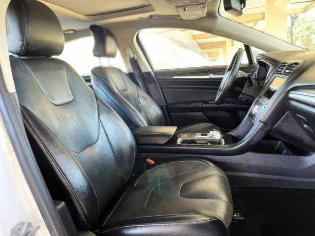 Білий Форд Фьюжен, об'ємом двигуна 2 л та пробігом 89 тис. км за 7000 $, фото 8 на Automoto.ua