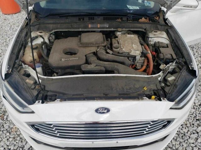 Белый Форд Фьюжн, объемом двигателя 2 л и пробегом 68 тыс. км за 2000 $, фото 10 на Automoto.ua