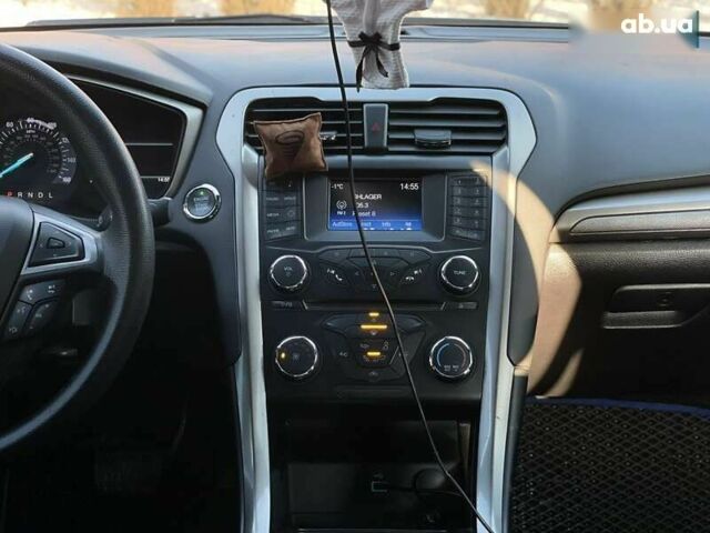 Форд Фьюжн 2018 в Днепре (Днепропетровске) на Automoto.ua Белый Форд Фьюжн, объемом двигателя 2.5 л и пробегом 121 тыс. км за 11700 $, фото 17 на Automoto.ua