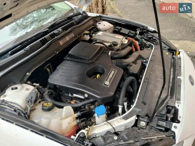 Белый Форд Фьюжн, объемом двигателя 2 л и пробегом 102 тыс. км за 14300 $, фото 17 на Automoto.ua