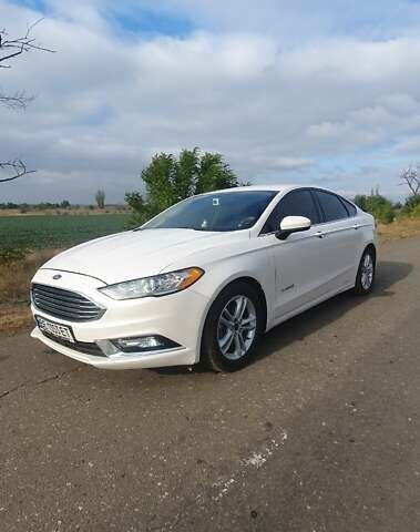 Белый Форд Фьюжн, объемом двигателя 2 л и пробегом 102 тыс. км за 12500 $, фото 2 на Automoto.ua