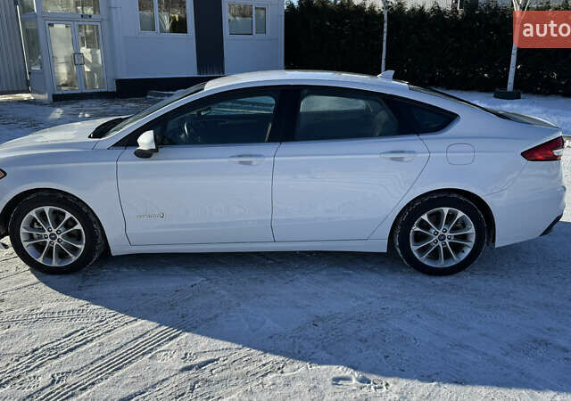 Білий Форд Фьюжен, об'ємом двигуна 0 л та пробігом 199 тис. км за 13100 $, фото 13 на Automoto.ua