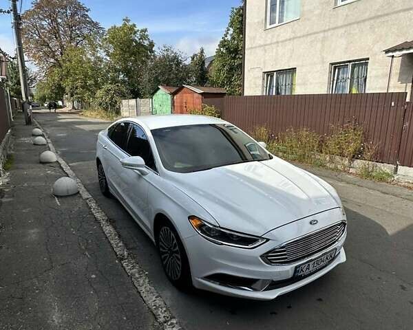 Білий Форд Фьюжен, об'ємом двигуна 2 л та пробігом 87 тис. км за 14500 $, фото 3 на Automoto.ua
