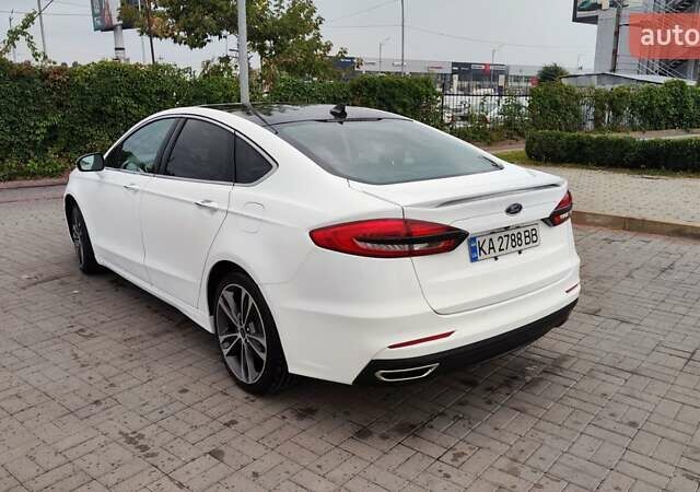 Білий Форд Фьюжен, об'ємом двигуна 2 л та пробігом 125 тис. км за 12500 $, фото 3 на Automoto.ua