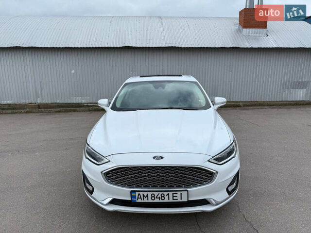 Белый Форд Фьюжн, объемом двигателя 2 л и пробегом 134 тыс. км за 16900 $, фото 1 на Automoto.ua