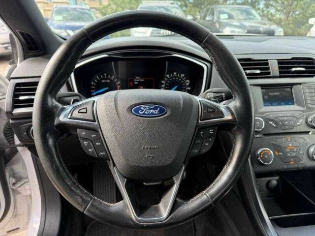 Форд Фьюжн 2018 в Тернополе на Automoto.ua Белый Форд Фьюжн, объемом двигателя 2.7 л и пробегом 34 тыс. км за 2900 $, фото 8 на Automoto.ua