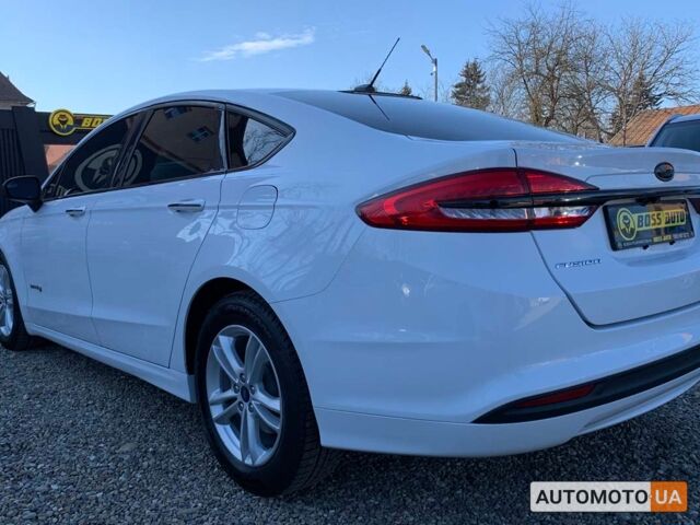 Форд Фьюжн 2018 в Коломые на Automoto.ua Белый Форд Фьюжн, объемом двигателя 2 л и пробегом 120 тыс. км за 15999 $, фото 3 на Automoto.ua