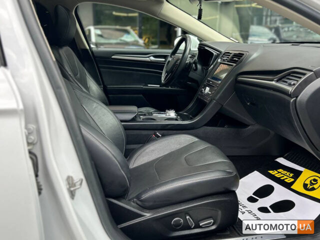 Белый Форд Фьюжн, объемом двигателя 2 л и пробегом 92 тыс. км за 12800 $, фото 17 на Automoto.ua