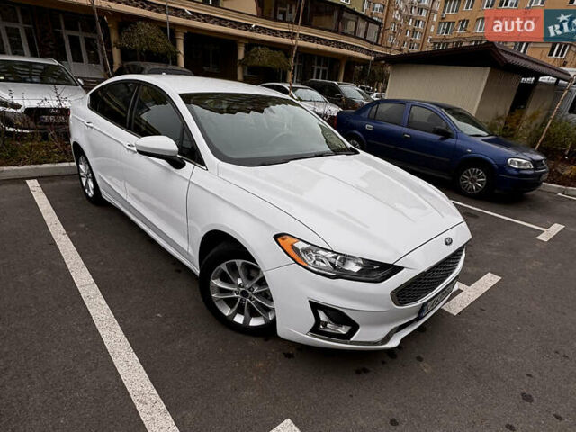 Білий Форд Фьюжен, об'ємом двигуна 2 л та пробігом 68 тис. км за 17200 $, фото 11 на Automoto.ua