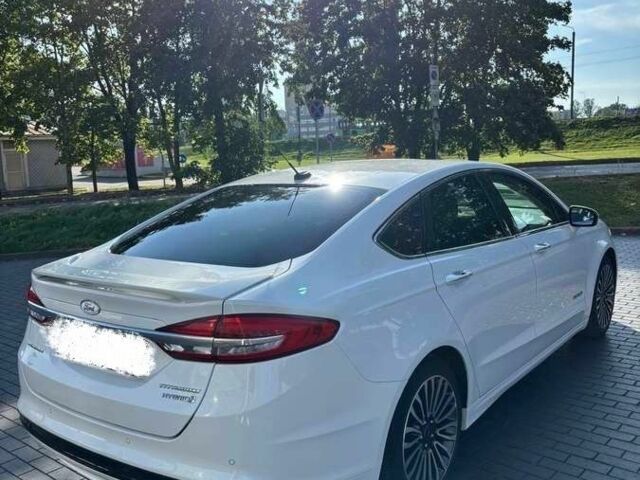 Форд Фьюжен 2018 у Києві на Automoto.ua Білий Форд Фьюжен, об'ємом двигуна 0 л та пробігом 131 тис. км за 7800 $, фото 4 на Automoto.ua