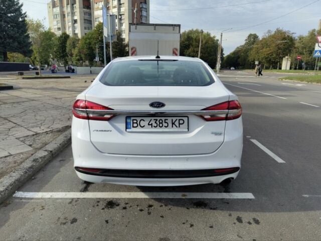 Білий Форд Фьюжен, об'ємом двигуна 1.5 л та пробігом 47 тис. км за 13000 $, фото 2 на Automoto.ua