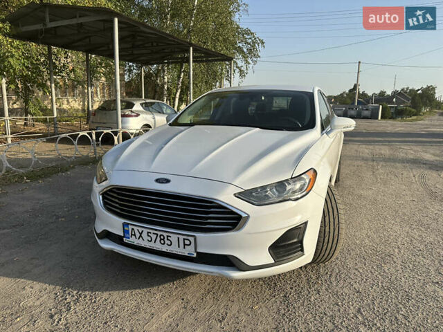 Білий Форд Фьюжен, об'ємом двигуна 2 л та пробігом 62 тис. км за 15500 $, фото 8 на Automoto.ua
