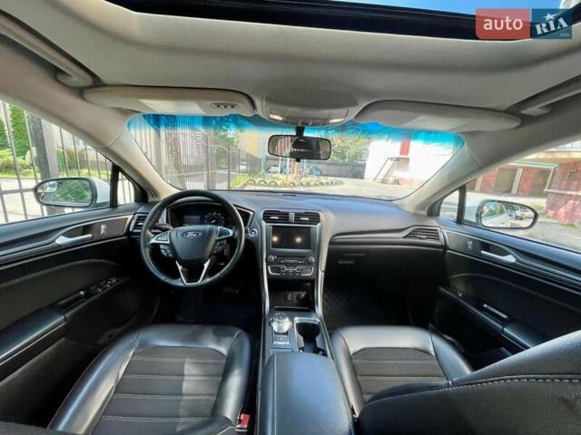 Белый Форд Фьюжн, объемом двигателя 1.5 л и пробегом 75 тыс. км за 12000 $, фото 10 на Automoto.ua