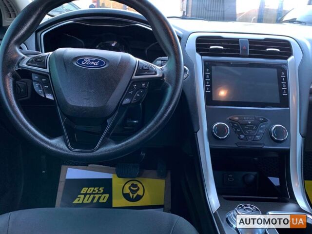 Форд Фьюжн 2018 в Коломые на Automoto.ua Белый Форд Фьюжн, объемом двигателя 2 л и пробегом 120 тыс. км за 15999 $, фото 10 на Automoto.ua