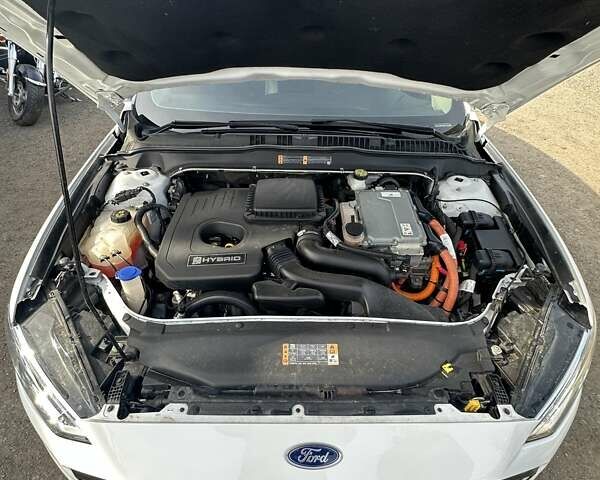 Белый Форд Фьюжн, объемом двигателя 2 л и пробегом 55 тыс. км за 14700 $, фото 40 на Automoto.ua