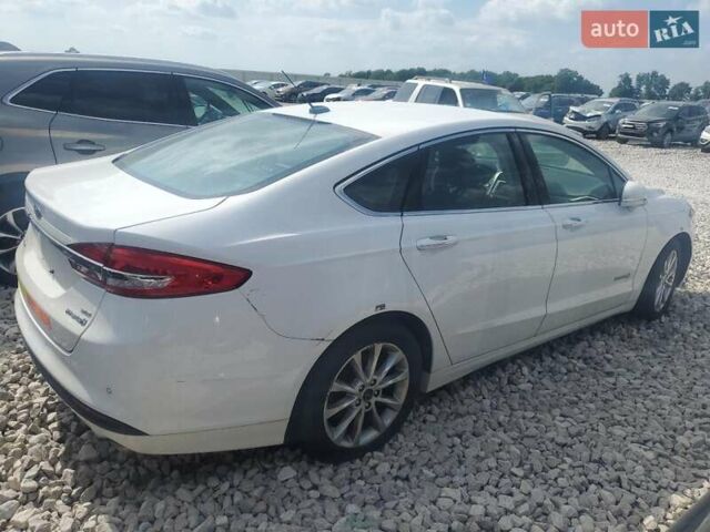 Білий Форд Фьюжен, об'ємом двигуна 2 л та пробігом 144 тис. км за 2500 $, фото 2 на Automoto.ua