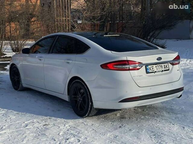 Форд Фьюжн 2018 в Днепре (Днепропетровске) на Automoto.ua Белый Форд Фьюжн, объемом двигателя 2.5 л и пробегом 121 тыс. км за 11700 $, фото 9 на Automoto.ua