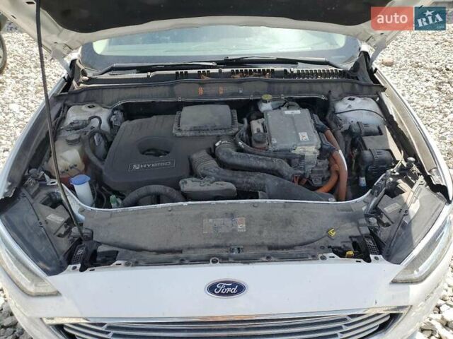 Білий Форд Фьюжен, об'ємом двигуна 2 л та пробігом 144 тис. км за 2500 $, фото 10 на Automoto.ua