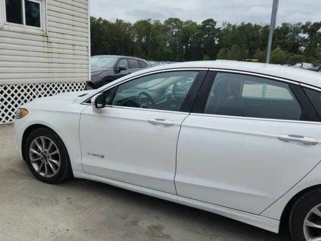 Білий Форд Фьюжен, об'ємом двигуна 2 л та пробігом 157 тис. км за 12000 $, фото 6 на Automoto.ua