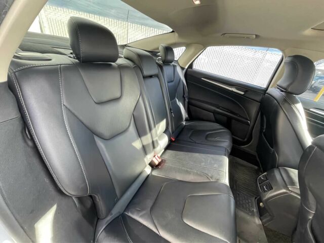 Білий Форд Фьюжен, об'ємом двигуна 2 л та пробігом 36 тис. км за 5000 $, фото 8 на Automoto.ua