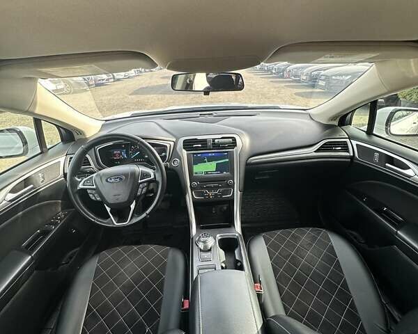 Белый Форд Фьюжн, объемом двигателя 2 л и пробегом 55 тыс. км за 14700 $, фото 16 на Automoto.ua