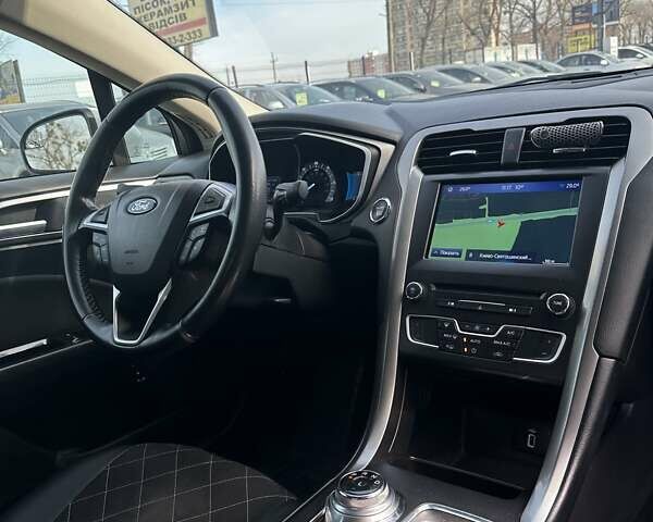 Белый Форд Фьюжн, объемом двигателя 2 л и пробегом 55 тыс. км за 14700 $, фото 20 на Automoto.ua