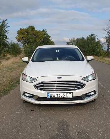 Білий Форд Фьюжен, об'ємом двигуна 2 л та пробігом 103 тис. км за 13500 $, фото 7 на Automoto.ua