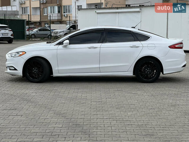 Форд Фьюжн 2018 в Одессе на Automoto.ua Белый Форд Фьюжн, объемом двигателя 2 л и пробегом 215 тыс. км за 14000 $, фото 2 на Automoto.ua