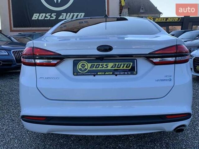 Белый Форд Фьюжн, объемом двигателя 2 л и пробегом 137 тыс. км за 14800 $, фото 4 на Automoto.ua