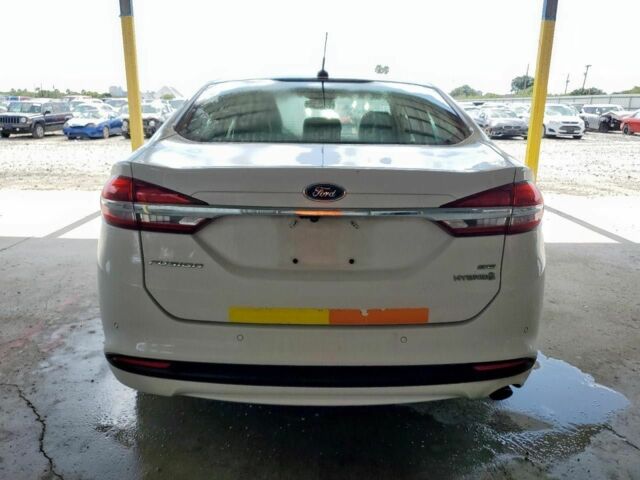 Белый Форд Фьюжн, объемом двигателя 0 л и пробегом 96 тыс. км за 2900 $, фото 5 на Automoto.ua