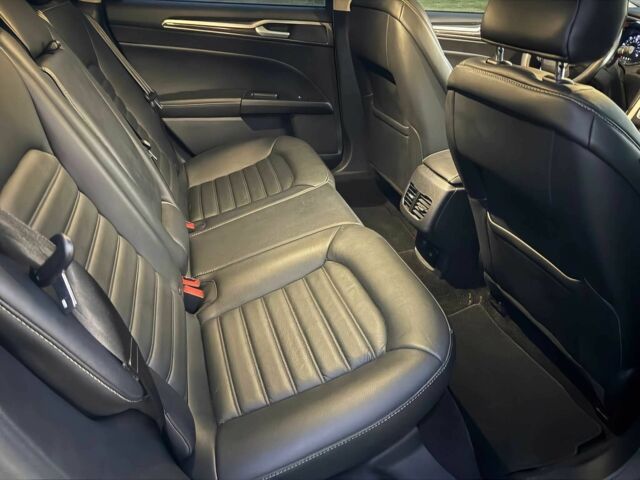 Білий Форд Фьюжен, об'ємом двигуна 2 л та пробігом 34 тис. км за 10000 $, фото 10 на Automoto.ua