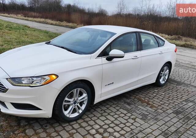 Белый Форд Фьюжн, объемом двигателя 2 л и пробегом 162 тыс. км за 15600 $, фото 2 на Automoto.ua