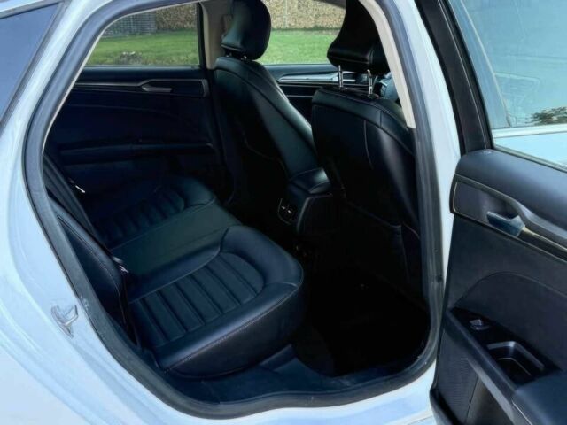 Білий Форд Фьюжен, об'ємом двигуна 2 л та пробігом 31 тис. км за 12000 $, фото 9 на Automoto.ua