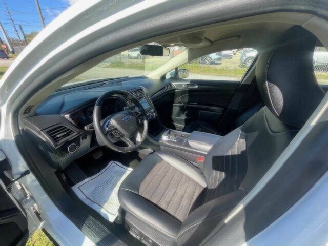 Білий Форд Фьюжен, об'ємом двигуна 2.5 л та пробігом 33 тис. км за 9400 $, фото 8 на Automoto.ua