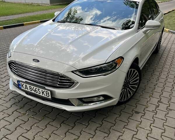 Білий Форд Фьюжен, об'ємом двигуна 2 л та пробігом 111 тис. км за 16000 $, фото 8 на Automoto.ua